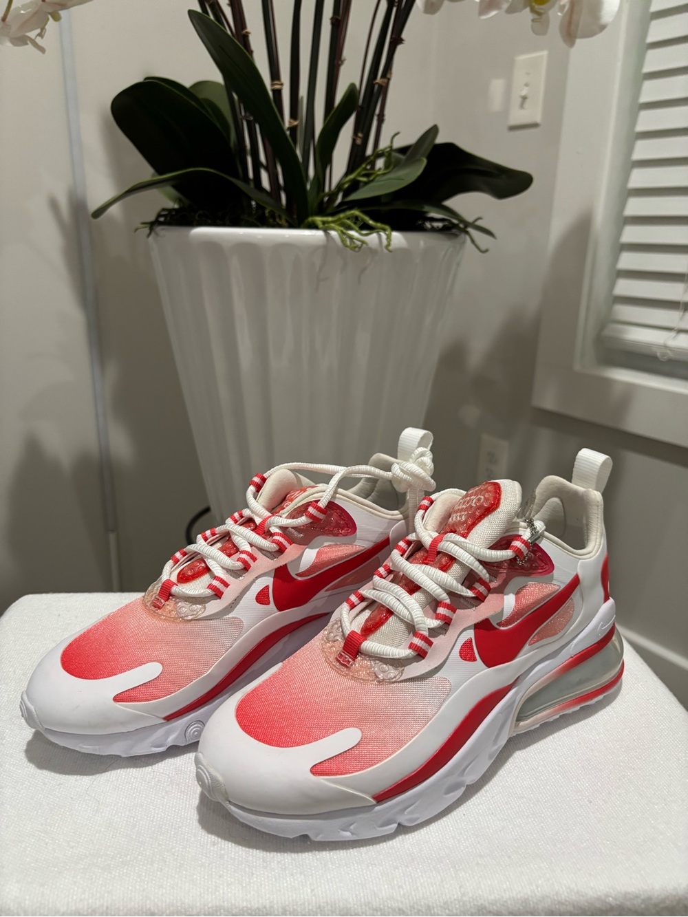 Nike Women’s Nike Air Max 270 React SE “Bubble Wrap” sneaker